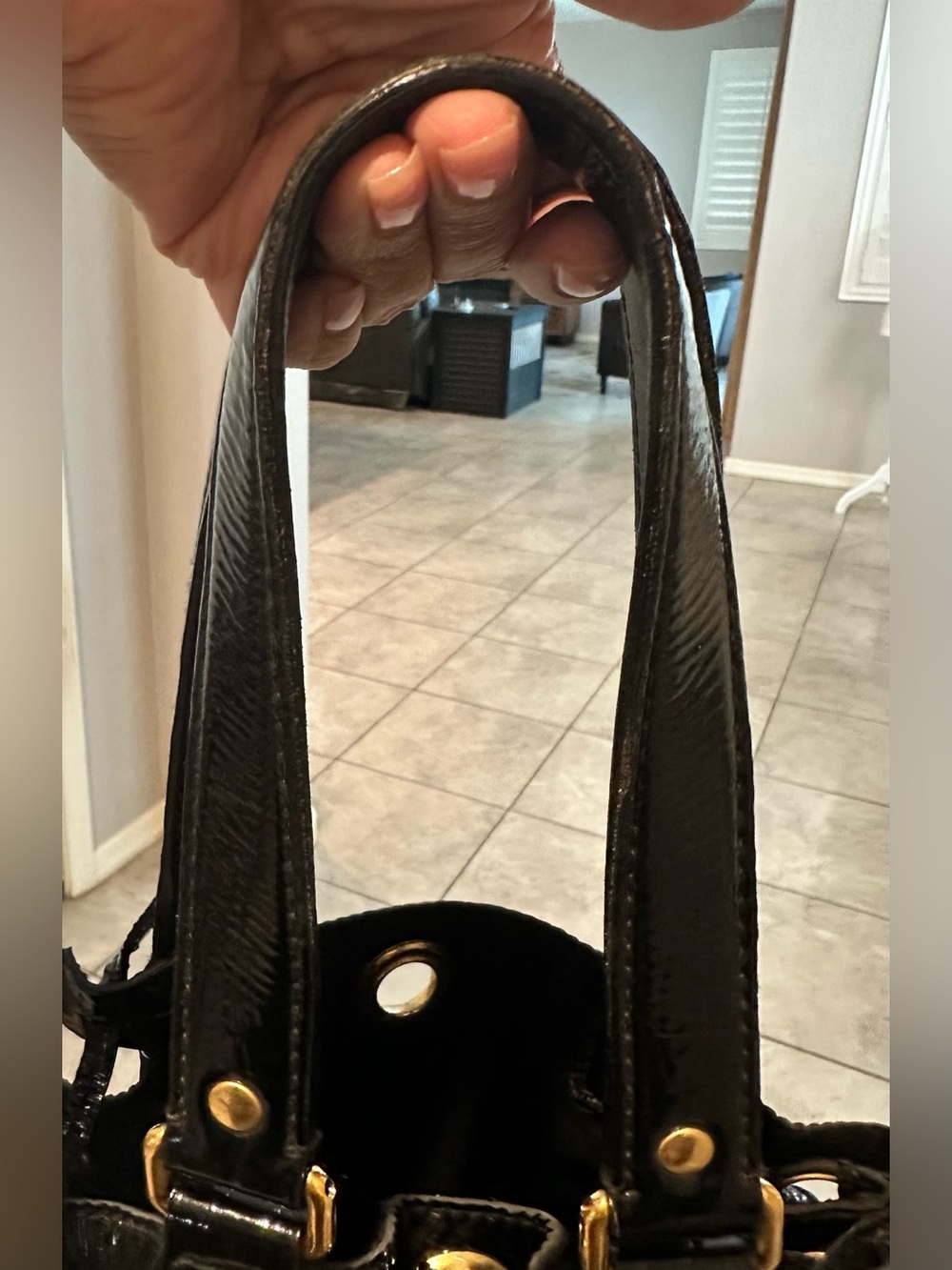 Yves Saint Laurent Black Croc Embossed Patent Leather Overseas Tote Bag - Picture 10 of 11